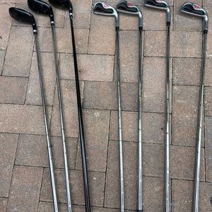 Tour Logic 7 Pc Set In Right Handed 
Graphite shaft